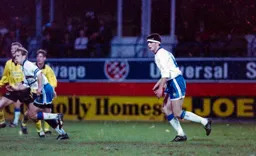 David Greene waiting to make his run