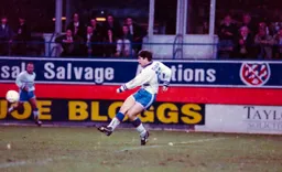 Tony Thorpe crashes in a drive