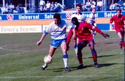 Paul Telfer holds off his marker