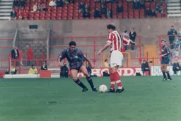 Paul Telfer keeps his eyo on the ball