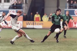 John Hartson blasts in the equaliser