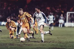 Scott Oakes skips through