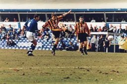 Scott Oakes hammers in a shot