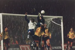 Even the almost 5.000 Hatters fans in attendance couldn't force this Mitchell Thomas effort home