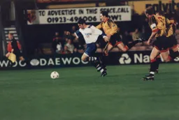 Tony Thorpe makes an early break