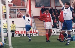 David Oldfield celebrates his early goal