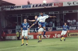 Dwight Marshall gets above his marker