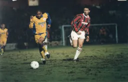 Dwight Marshall leaves a defender in his wake