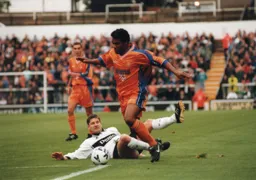 Gavin McGowan leaves the Fulham player grounded