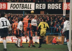 Alan White attacks the ball