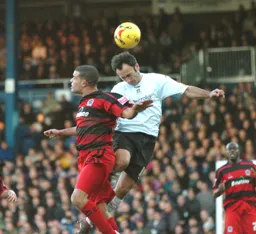 Ahmet Brkovic wins a header