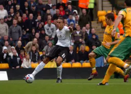 Dean Morgan scores the second goal