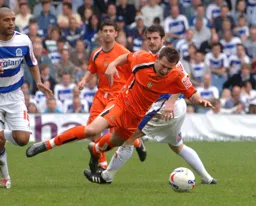 Keith Keane takes a tumble