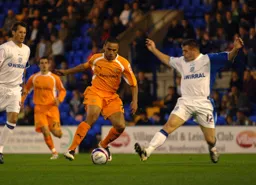 Dean Morgan looks to wrong foot his opponent