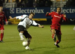 Dave Edwards attempts a shot