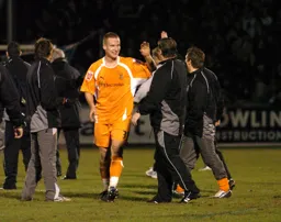 Jaroslaw Fojut celebrates an unlikely point