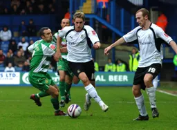 Dave Edwards on the attack