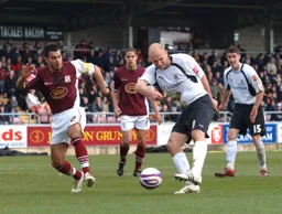 Sam Parkin watched on by Stephen O'Leary