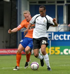 Calvin Andrew keeps the ball