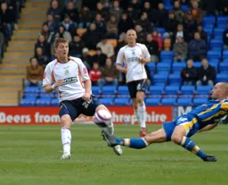 Micky Spillane keeps his eyes on the ball