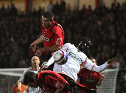 Sunday-Akanni Wasiu goes in where it hurts