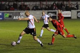Sam Parkin strides for goal
