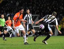Ian Henderson gets down the wing