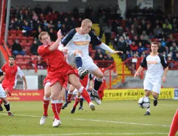 Asa Hall gets in front of his marker