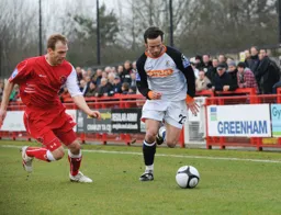 Fred Murray has a dart down the left flank