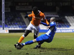 Claude Gnakpa takes on Lee Baker