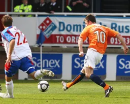 Tom Craddock gives the Town an early lead