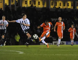 Aaron O`Connor finds a way through but no end result