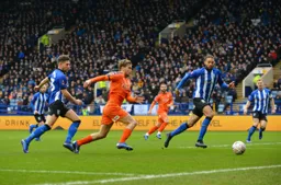 Luke Berry is determined to get the ball