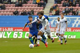 Izzy Brown turns the afterburners on to get away from Sam Morsy