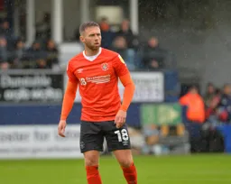 Jordan Clark keeping an eye on the play