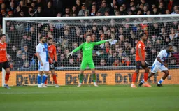 James Shea telling players to pay attention to the corner that's about to be sent in