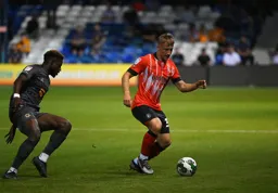 Josh Williams goes on a run with the ball