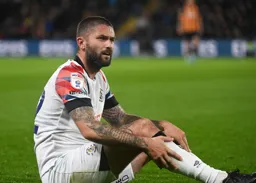 Henri Lansbury sits this one out
