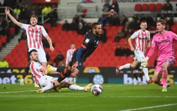 Carlton Morris goes down but no penalty given