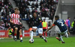 Gabriel Osho run through the gap