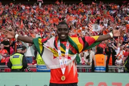 Marvelous Nakamba with his Zimbabwe flag