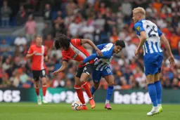 Tahith Chong fights for the ball
