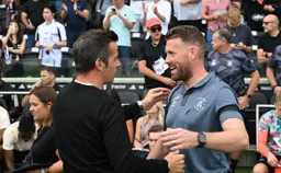 Rob Edwards meets up with Fulham Manager Marco Silva