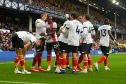 Carlton Morris tell his teammates to concentrate