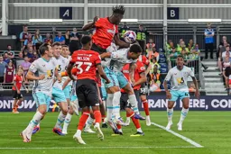 A hair raising moment for Elijah Adebayo