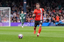 Tom Krauss moves towards the ball