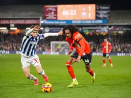 Tahith Chong goes in search of an elusive winning goal
