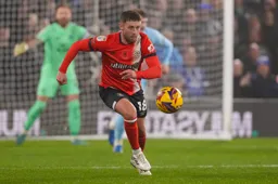 Jordan Clark moves forward with the ball