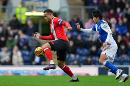 Carlton Morris moves forward