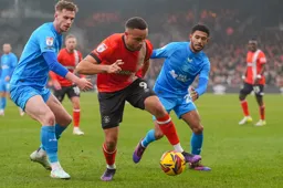 Carlton Morris bulldozes through